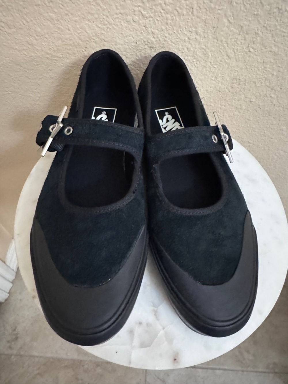 NEW Women VANS Mary Jane trendy sneakerina shoes suede Black Star Buckle Sz 7.5 - Picture 3 of 8